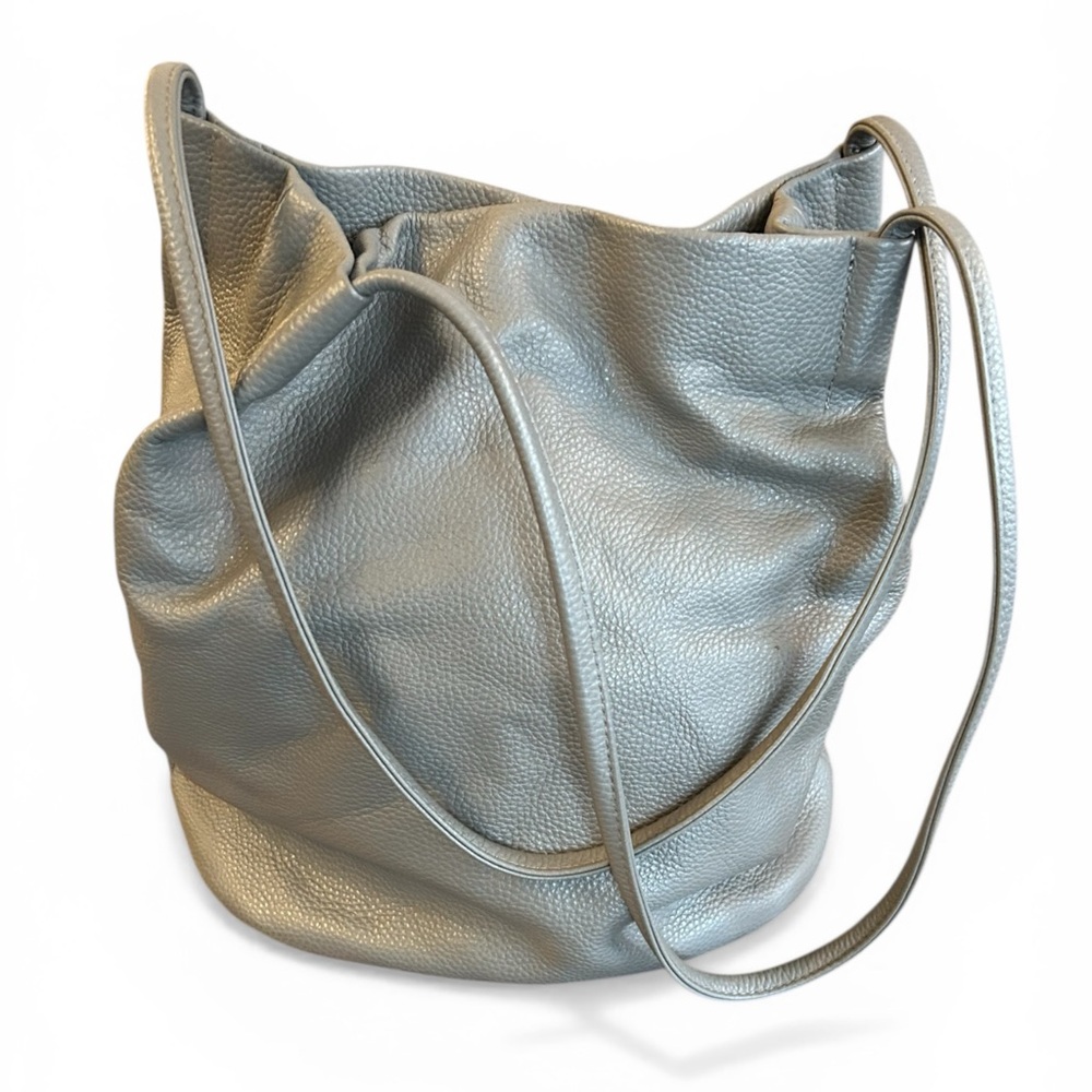 ISWEE Bucket Tote Pebbled Leather Shoulder Bag in Gray